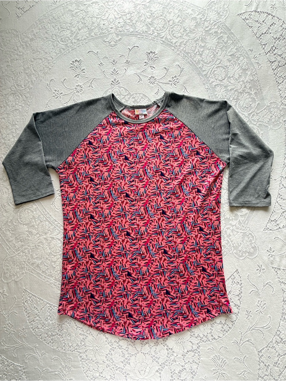 LuLaRoe Pink Patterned Raglan 3/4 Sleeve Top baseball style size M